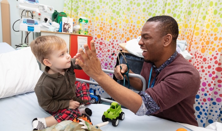 paediatrician-with-child